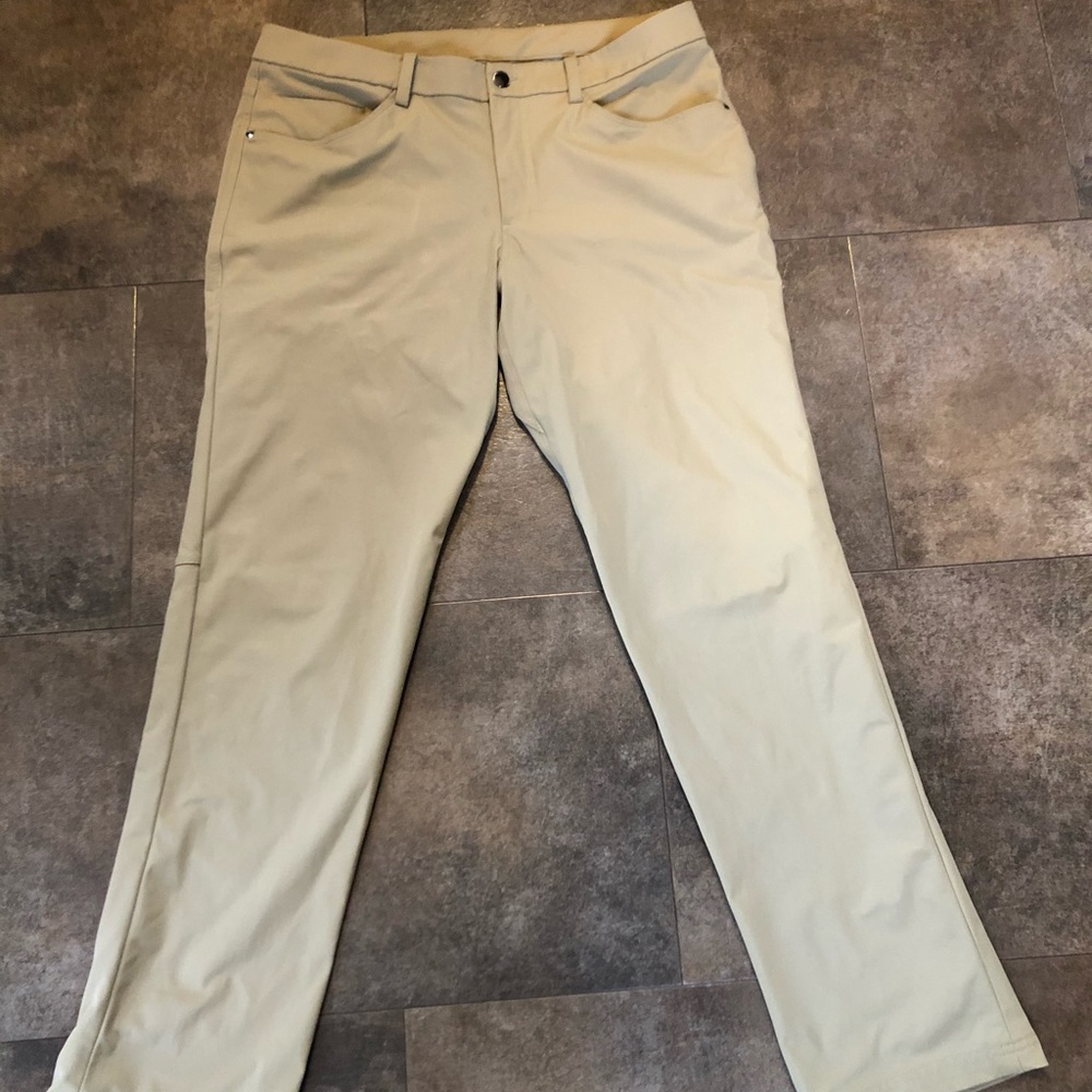 Men’s 34” lululemon ABC classic pants